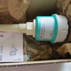 Sensor capacitivo de nivel de líquido Pepperl+Fuchs LCL1-R3K-PWAN-NA 24 V CC Fabricado en Alemania - Product Image 2