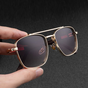 KAJILA Vente en gros de <span class=keywords><strong>lunettes</strong></span> de soleil rétro de créateur avec logo personnalisé, monture carrée souple, charnière à ressort double, protection UV400, <span class=keywords><strong>lunettes</strong></span> de soleil pour hommes - Product Image 4