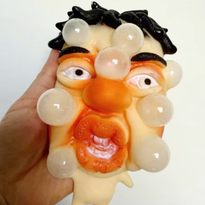 Jouet créatif et amusant pour les jeunes collègues, masque en mochi à presser, poupée bizarre et étrange, gadget à montée lente - Product Image 1