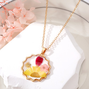 New Design Multi Shape Gold Frame Resin <b>Necklaces</b> Handmade Real Preserved <b>Pressed</b> <b>Flower</b> Floral Pendant <b>Necklace</b> Bohemian Women - Product Image 2