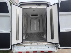Camioneta Refrigerada JMC Fushun de Techo Alto y Distancia Entre Ejes Larga con Neumáticos Traseros Dobles Diésel - Product Image 4