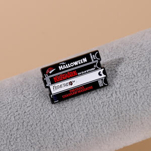 Stock personalizado al por mayor Punk gótico Horror esmalte Pins personalizado No Moq películas clásicas de Halloween Viernes 13 esmalte barato solapa <span class=keywords><strong>Pi</strong></span> - Product Image 6