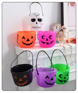 Cubo de plástico para dulces de Halloween con asa, decoración para fiestas de Halloween, suministros de Halloween - Product Image 1