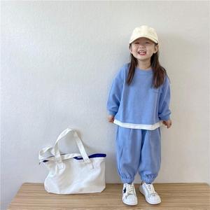 Bộ đồ bé mùa xuân thu giảm giá, áo hoodie và quần màu trơn, bộ đồ thể thao bé trai bé gái - Product Image 1
