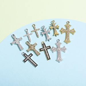 Gantungan Kunci Salib Berlapis Emas Buatan Tangan Grosir, Liontin Hip Hop Religius Yesus untuk Pria Wanita - Product Image 4