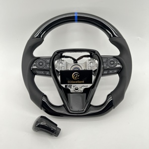 Volant sport personnalisé <span class=keywords><strong>Poano</strong></span> noir à fond plat avec bande bleue pour Toyota Camry SE XSE 2018-2022 - Product Image 1