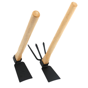 Herramienta de jardinería de doble cabezal: azada pequeña y rastrillo de mano con mango de madera para desmalezar, excavar y aflojar la tierra, venta al por mayor OEM - Product Image 1