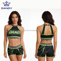 Nouvelle tenue d'entraînement de cheerleading deux pièces pour femmes, design ajouré, short taille haute extensible, impression de logo personnalisé pour l'équipe de cheerleading