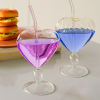 Verres à vin personnalisés en gros, en forme de cœur, avec paille et motif papillon, pour bars et fêtes
