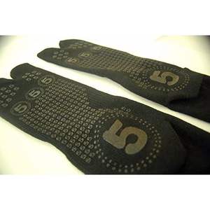 Chaussettes japonaises en coton noir Tabi Ninja antidérapantes pour adultes unisexes - Fabriquées au Japon Tailles US 7~10/EU 39~43 - Product Image 2