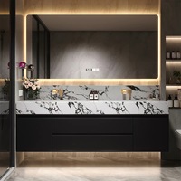 Meuble-lavabo de salle de bain de luxe en panneaux de bois, avec dessus en marbre, en MDF et contreplaqué, avec lavabo et miroir