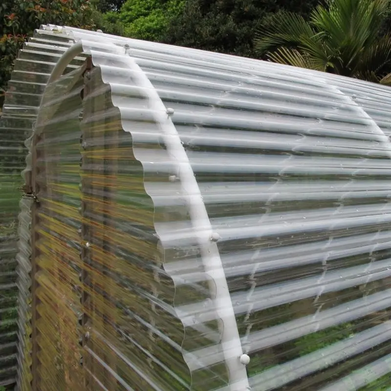 Feuille ondulée de polycarbonate en plastique transparent en gros d'usine de la Chine pour la toiture de construction, serre agricole, auvent