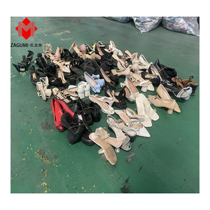 Scarpe Usate di Alta Qualità con Tacco Alto, Stock in Eccedenza, Liquidazione di Marche di Lusso per Signore in Pakistan - Product Image 6