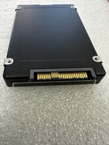 For PM1733 MZWLJ7T6HALA-00AC3 MZ-WLJ7T6A MZ-WLJ30T0 118000836 7.68TB <b>2.5</b> Inch NVMe PCle 4 State Solid Drive <b>SSD</b> PM1733 NVMe <b>SSD</b> - Product Image 3