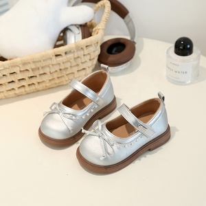 Chaussures pour enfants en cuir PU avec nœud papillon et perles, style Mary Jane, printemps-automne, mode, semelle souple et confortable - Product Image 6