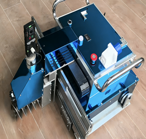 Robot de nivellement automatique compact pour mortier avec système de mesure laser et mécanisme vibrant, couleur noire - Product Image 4