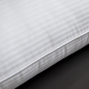 Bantal Kain Katun Satin Strip Lembut Kualitas <span class=keywords><strong>Hotel</strong></span> Bantal Mewah Alternatif Bulu Angsa untuk Tidur di <span class=keywords><strong>Hotel</strong></span> - Product Image 4