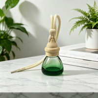 Diffuseur de parfum suspendu pour voiture 8 ml, flacon en verre vide pour huiles essentielles, pendentif pour rétroviseur avec couvercle en bois