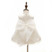 Robe blanche sans manches en tulle bouffant pour bébé fille nouveau-née, avec nœud au dos, idéale pour mariage et anniversaire