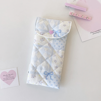 Trousse à crayons matelassée de style coréen à petits motifs floraux, sac de rangement pour crayons et stylos en coton doublé, anti-poussière pour lunettes de soleil de voyage