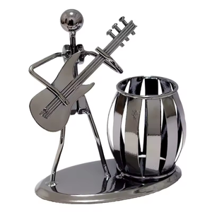 2025 tazza Rocker e Design per chitarra Organizer forniture per ufficio matita tazza di metallo <span class=keywords><strong>grigio</strong></span> canna di fucile in metallo portapenne da scrivania - Product Image 1