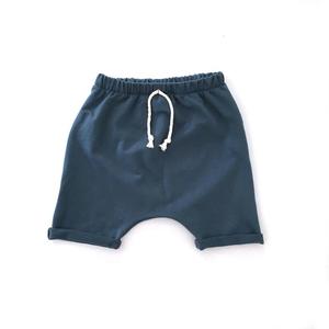 Shorts en coton éponge pour bébé et enfant, style sarouel ample avec jambes retroussables pour garçons - Product Image 2