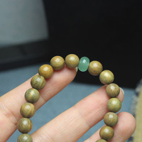 Grünes Sandelholz-Armband, Smaragdgrüne Version