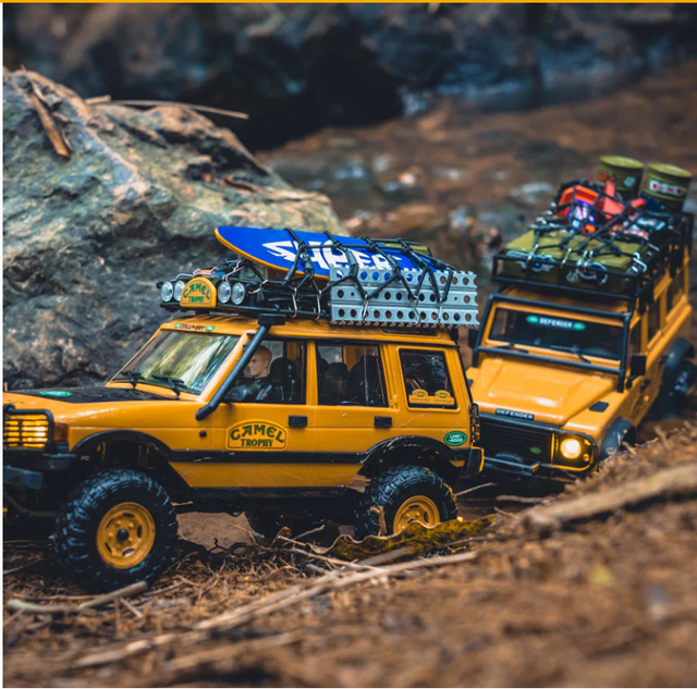For 1:24 Land Rover Discovery RTR 4WD Off-Road RC Crawler 2.4G Classic SUV Metal Model Car Adult Hobby Lovers