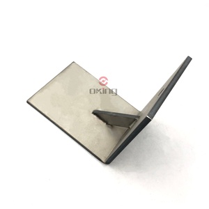 Les murs extérieurs en pierre robustes sont fixés avec de grands supports d'angle soudés en acier inoxydable - Product Image 2