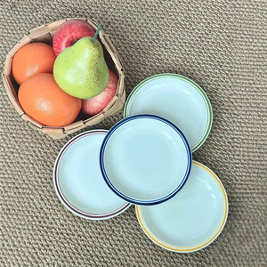 Platos redondos con diseño de rayas dibujadas a mano estilo retro para postres, bocadillos, desayuno, para fiestas, hoteles, café y té. - Product Image 1
