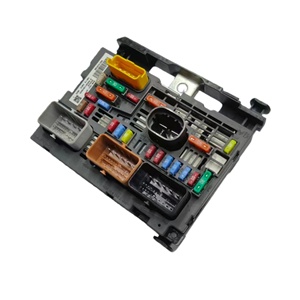 R02 Insurance Box BSM=R19=R18 for 3008 407 for <strong>C5</strong> C6 9807028580 - Product Image 2