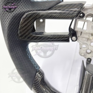 Volant de voiture en fibre de carbone, style tendance, vente chaude en usine, pour <span class=keywords><strong>Ford</strong></span> <span class=keywords><strong>Mustang</strong></span> 2018 2019 <span class=keywords><strong>2020</strong></span> 2021 2022 2023 - Product Image 4