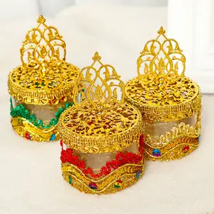 Venta al por mayor estilo retro europeo caja de dulces de plástico cajas de favor de la boda dulces caja de regalo creativa de lujo