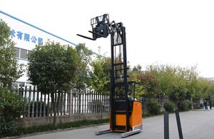 Montacargas KCCL Reach de Marcas Reconocidas, 11.5, 2, 3, 3.5 Toneladas, Nuevo, Potente, con Certificación CE e ISO, Montacargas Portátil de Lujo - Product Image 3