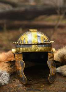 Casco Decorativo con Temática Romana, Plateado/Dorado, con Escudo, Accesorio Metálico para Disfraces Históricos, Organizadores de Eventos y Coleccionistas - Product Image 5