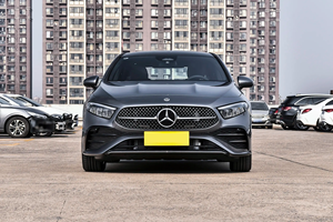 Mercedes Benz <span class=keywords><strong>Clase</strong></span> <span class=keywords><strong>A</strong></span> 2022 A180 L Sport Sedán <span class=keywords><strong>de</strong></span> <span class=keywords><strong>Segunda</strong></span> <span class=keywords><strong>Mano</strong></span>, Volante <span class=keywords><strong>a</strong></span> la Izquierda, Vehículo <span class=keywords><strong>de</strong></span> Gasolina en Buenas Condiciones para Exportación - Product Image 2