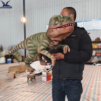 Lebensechtes Interaktives Roboter-Baby-Velociraptor-Modell, Handgehaltene Animatronische Dinosaurier-Puppe als Urlaubsgeschenk für Kinder, zum Anlocken von Menschenmengen in Einkaufszentren