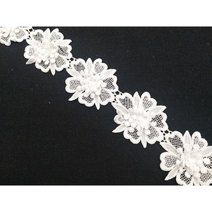 Adornos Bordados 100% Algodón con Diseño Floral 3D en Amarillo y Blanco de 4.5cm 30x10x40 para Costura, Manualidades, Decoraciones de Boda RSP405 - Product Image 3