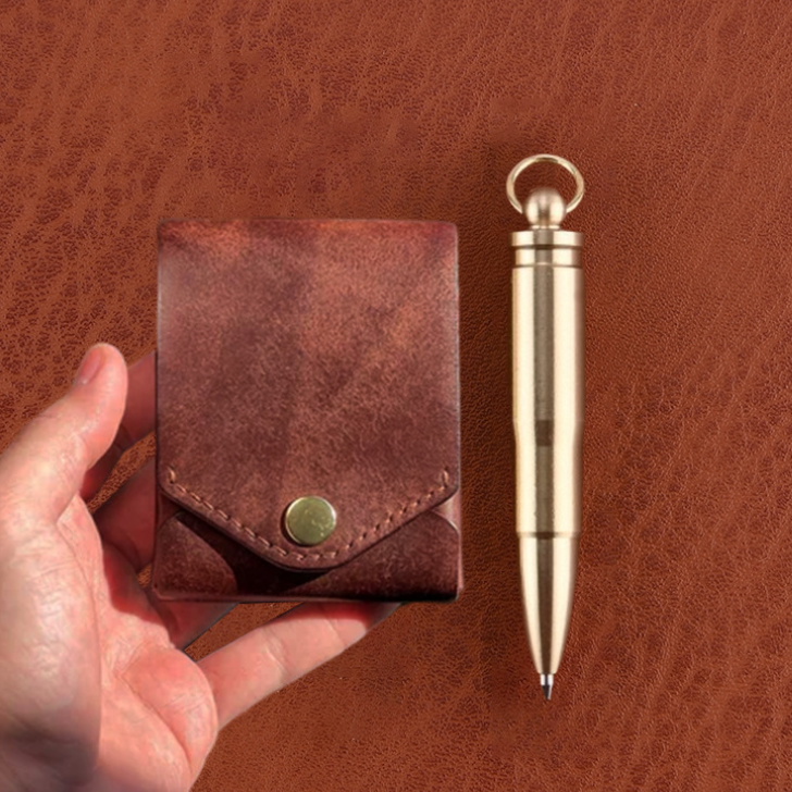 สีน้ำตาลพร้อมปากกา