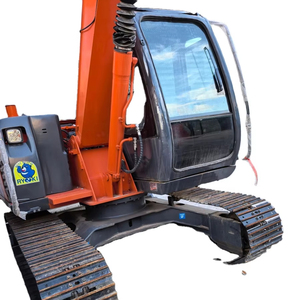 Offre Spéciale : Mini-Excavatrice sur Chenilles Hitachi ZX60 6 Tonnes d'Occasion du Japon avec Moteur Diesel et Boîte de Vitesses à Prix Réduit - Product Image 1