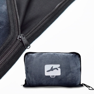 Vente en gros de couverture pour avion, oreiller de voyage pliable en différentes couleurs avec logo personnalisé, <span class=keywords><strong>sac</strong></span> 2 en 1 avec fermeture éclair - Product Image 6