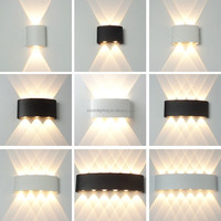 Applique murale LED RVB moderne 85-265V IP65 étanche en aluminium Patio Lights E26 Bulb Base Colorful Outdoor Wall Lights