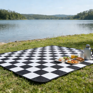 Tapis de camping extérieur en plastique PP portable sur mesure, facile à nettoyer, vente en gros - Product Image 1