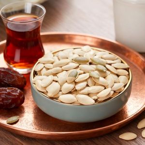 Graines de citrouille blanche fraîches biologiques en gros avec coquilles, taille 11 cm, provenant d'une usine chinoise - Aliments biologiques de haute qualité. - Product Image 3