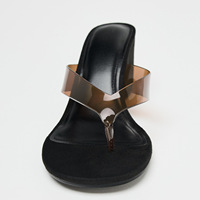 Nuovi arrivi estivi: Sandali con zeppa e plateau slip-on per donne di statura minuta