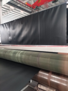 แผ่นกันซึมชนิดเรียบสีดำ LDPE, LLDPE, HDPE ความหนา 0.25-3 มม. สำหรับบ่อเลี้ยงปลาในทะเลสาบและบ่อเพาะเลี้ยงสัตว์น้ำ - Product Image 3