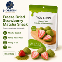 Gefreeze-droogde aardbeienmelkpoeder Matcha knapperige fruitsnack 38g 12 maanden houdbaarheid kant-en-klaar dessert topping OEM Private
