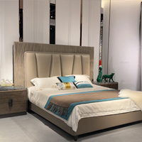 Solution de personnalisation de meubles de villa de luxe tout-en-un : Lit élégant et moderne sur mesure, lit king size avec cadre rembourré en cuir