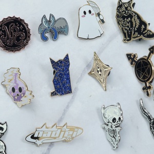 Épingles en émail personnalisées de haute qualité avec logo, badges métalliques sur mesure, personnalisation de maillots de mode, épingles amusantes - Product Image 2