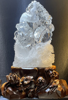Chine Donghai cristal artisanat Top qualité sculpté à la main clair Quartz Statue Figurine pour Collection décoration de la maison